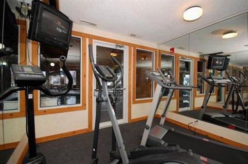 фото отеля All American Inn & Suites Norwalk