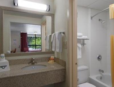 фото отеля Days Inn Fredericksburg North