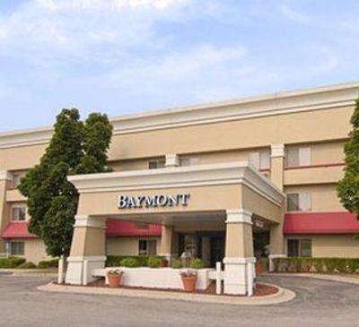 фото отеля Baymont Inn & Suites Grand Rapids Airport