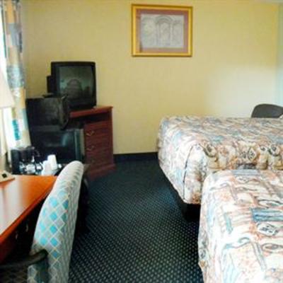 фото отеля Whispering Pines Motel Asheville