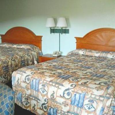 фото отеля Whispering Pines Motel Asheville