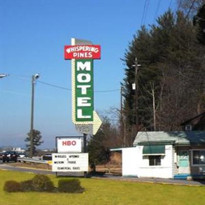 фото отеля Whispering Pines Motel Asheville