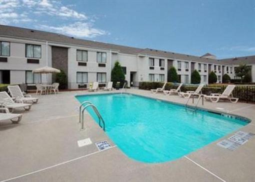 фото отеля Sleep Inn & Suites Near Ft. Bragg
