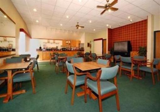 фото отеля Econo Lodge Wausau Rothschild