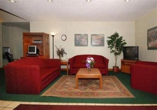 фото отеля Econo Lodge Wausau Rothschild