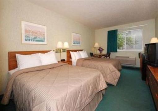 фото отеля Econo Lodge Wausau Rothschild