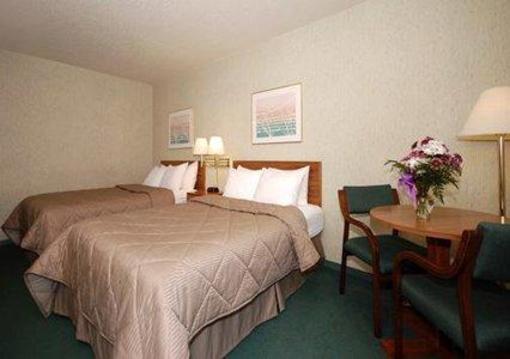 фото отеля Econo Lodge Wausau Rothschild