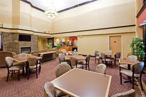 фото отеля Holiday Inn Express Wauseon