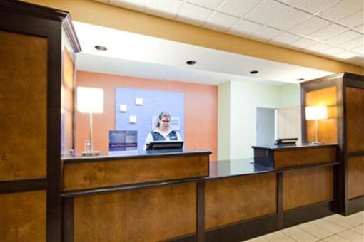 фото отеля Holiday Inn Express Wauseon