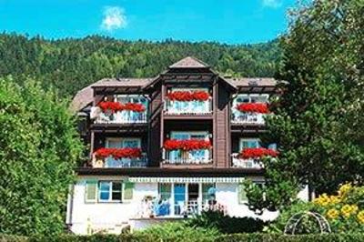 фото отеля Seehotel Hoffmann Steindorf am Ossiacher See