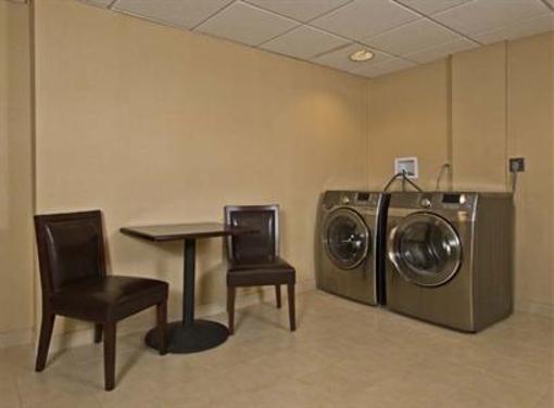 фото отеля Holiday Inn Orangeburg - Rockland Bergen