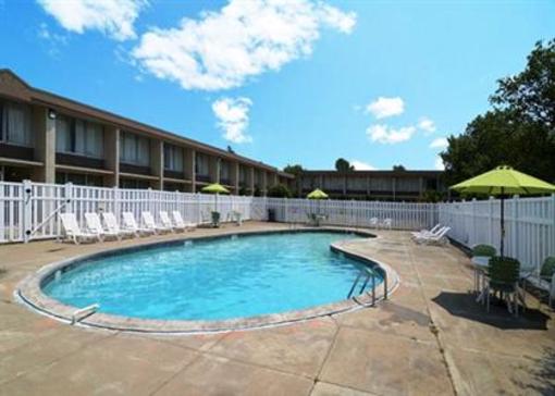 фото отеля Quality Inn & Conference Center Akron