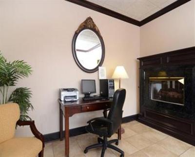 фото отеля Quality Inn & Conference Center Akron