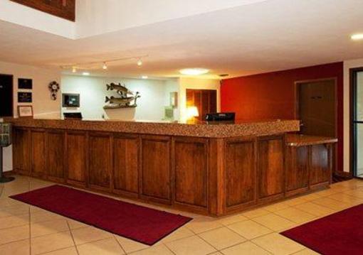 фото отеля Econo Lodge Inn & Suites Stevens Point