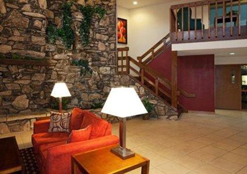 фото отеля Econo Lodge Inn & Suites Stevens Point