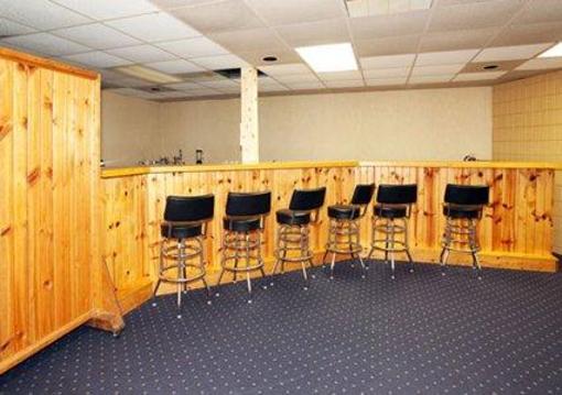 фото отеля Econo Lodge Inn & Suites Stevens Point
