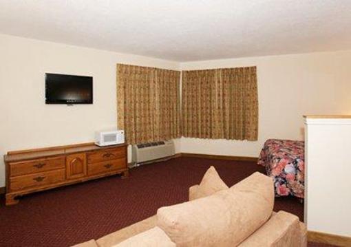 фото отеля Econo Lodge Inn & Suites Stevens Point