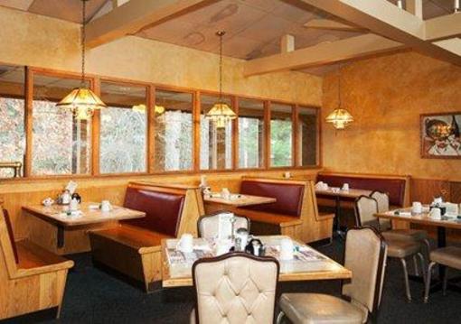 фото отеля Econo Lodge Inn & Suites Stevens Point