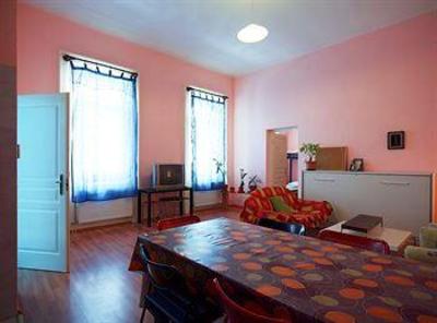 фото отеля Happy Hostel