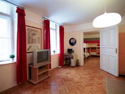 фото отеля Happy Hostel