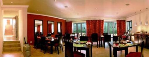 фото отеля 10 Woodlands Road B&B and Self-Catering
