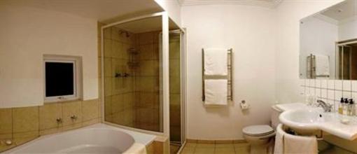 фото отеля 10 Woodlands Road B&B and Self-Catering