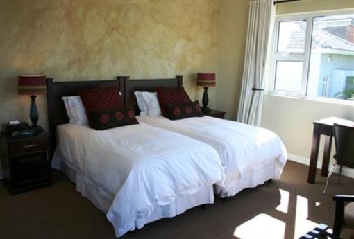 фото отеля 10 Woodlands Road B&B and Self-Catering