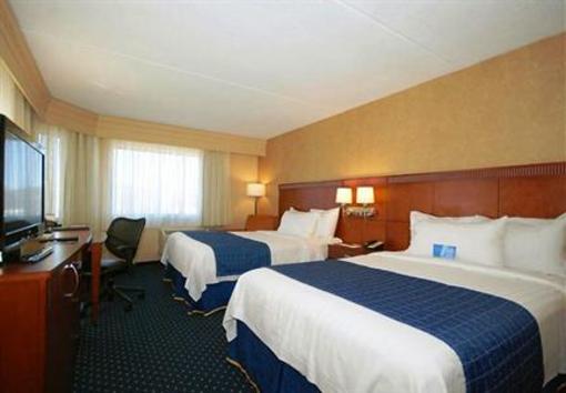 фото отеля Fairfield Inn & Suites Boston North