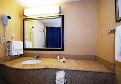 фото отеля Fairfield Inn & Suites Boston North