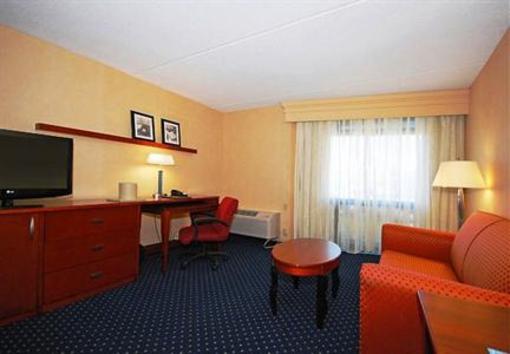 фото отеля Fairfield Inn & Suites Boston North