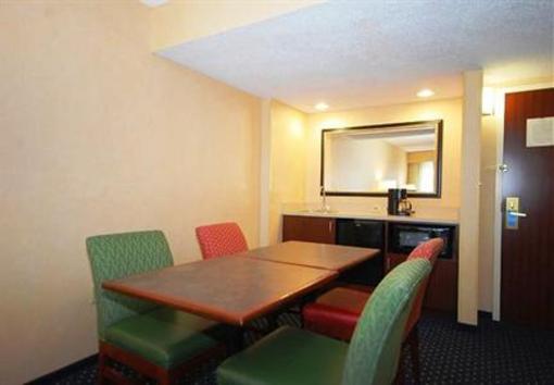 фото отеля Fairfield Inn & Suites Boston North