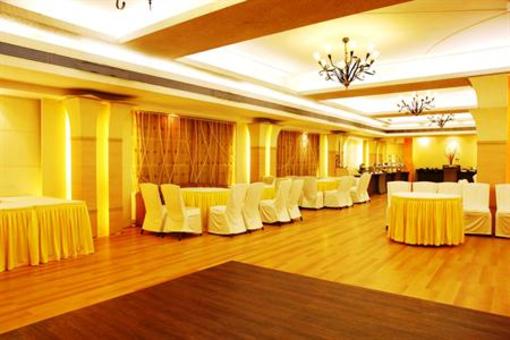 фото отеля Royal Garden Hotel Juhu Mumbai