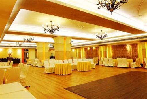 фото отеля Royal Garden Hotel Juhu Mumbai
