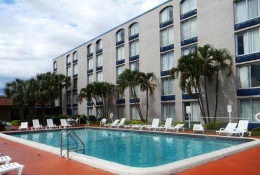 фото отеля Ramada Plaza Fort Lauderdale