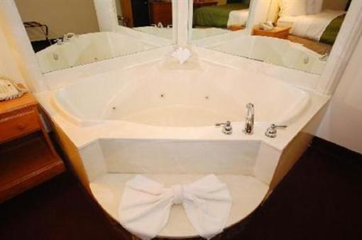 фото отеля Country Inn & Suites Grand Rapids