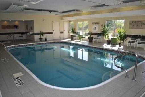 фото отеля Country Inn & Suites Grand Rapids