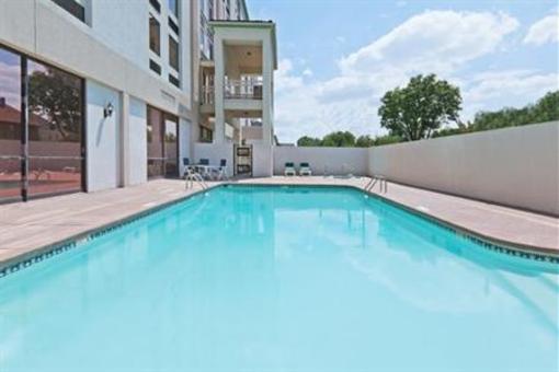 фото отеля Holiday Inn Wichita Downtown