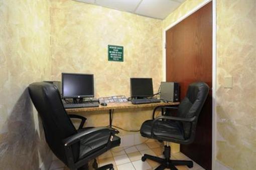 фото отеля Best Western Crossroads Inn Schererville