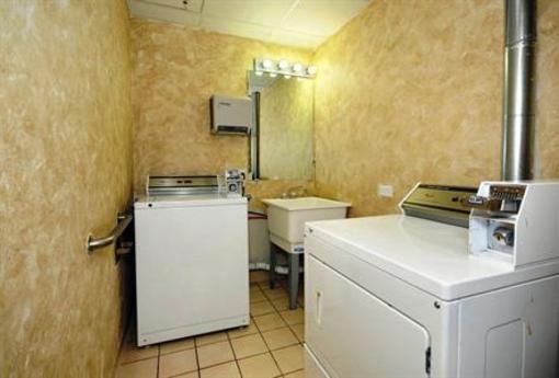 фото отеля Best Western Crossroads Inn Schererville