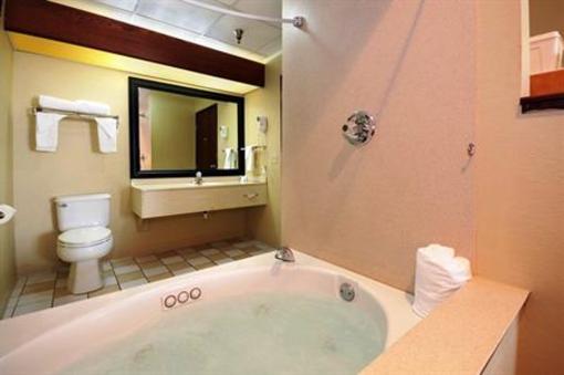 фото отеля Best Western Crossroads Inn Schererville