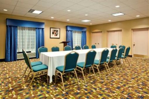 фото отеля Holiday Inn Express & Suites Dublin
