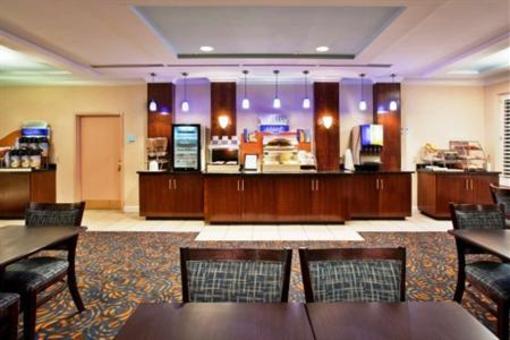 фото отеля Holiday Inn Express & Suites Dublin