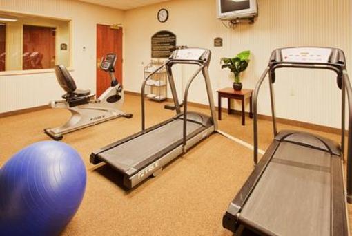 фото отеля Holiday Inn Express Hotel & Suites Capitol Beltway Largo (Maryland)