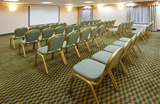 фото отеля Holiday Inn Express Hotel & Suites Capitol Beltway Largo (Maryland)