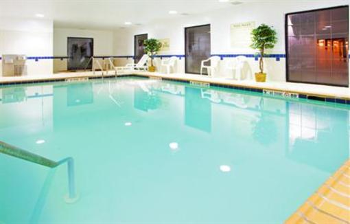 фото отеля Holiday Inn Express Hotel & Suites Capitol Beltway Largo (Maryland)