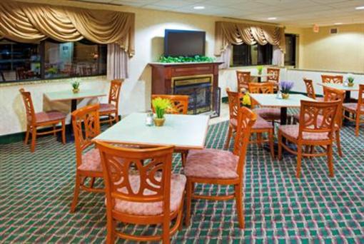 фото отеля Holiday Inn Express Hotel & Suites Capitol Beltway Largo (Maryland)