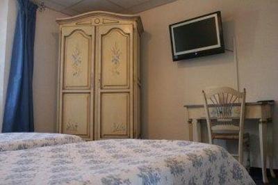 фото отеля Grand Hotel Des Colonnes Greoux les Bains