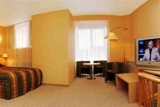 фото отеля Ural Hotel Yekaterinburg