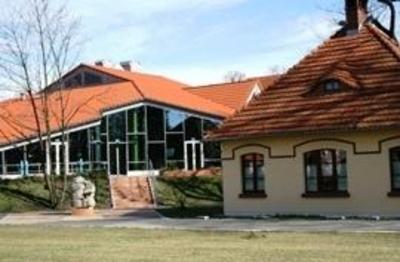 фото отеля Hotel Zur Krone Zentendorf