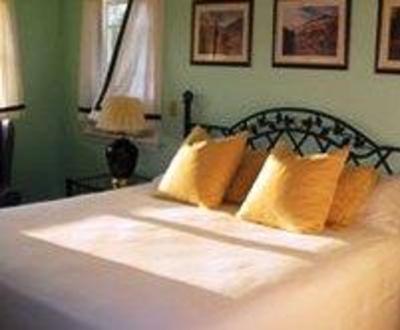 фото отеля Inn by the River West Forks